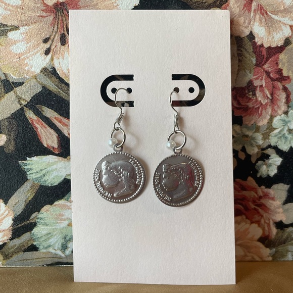 🇫🇷🪙 French Coin Earrings - Picture 3 of 7